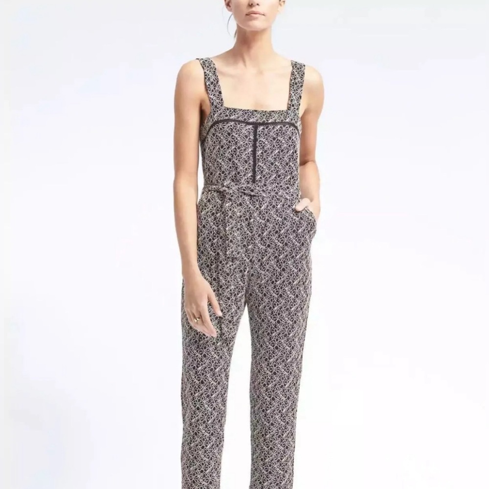BANANA REPUBLIC SQUARE NECK JUMPSUIT